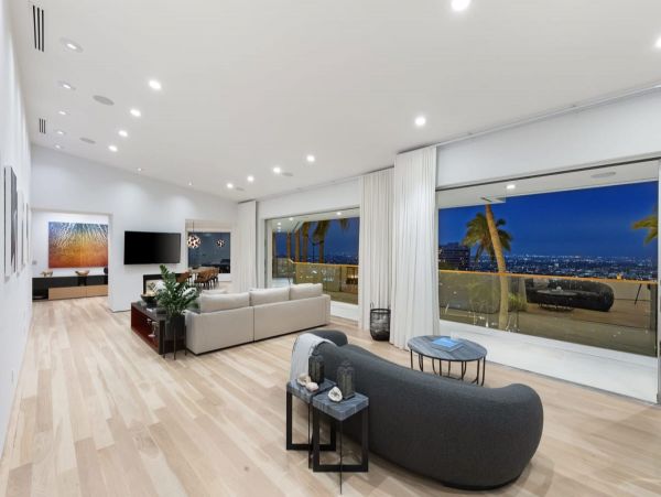 Los Angeles Vacation Pool Home Four Bedroom