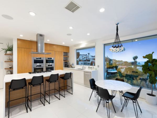 Los Angeles Vacation Pool Home Four Bedroom
