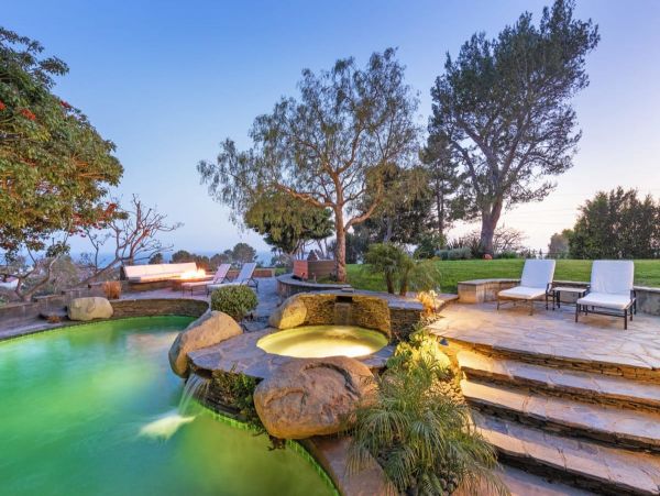 Malibu Luxury Home Away From Home