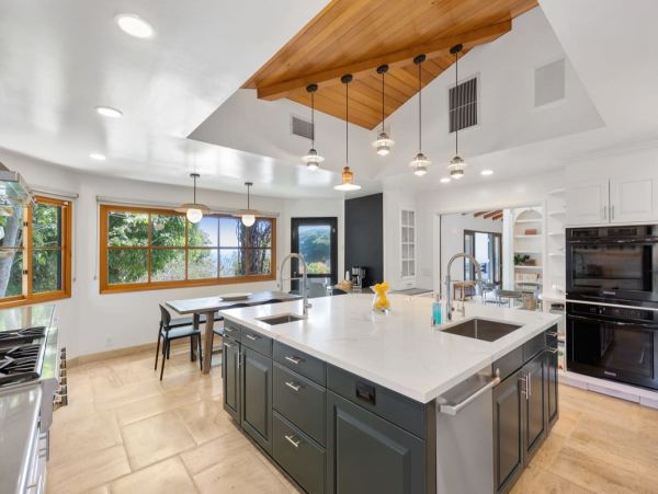Malibu Luxury Home Away From Home