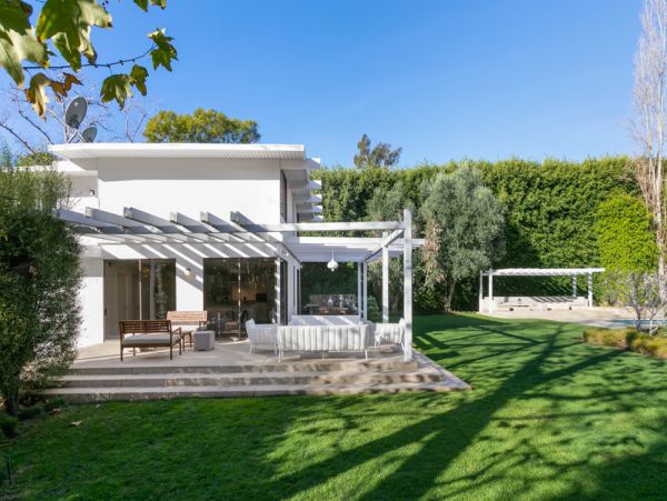 Malibu Vacation Pool Home Four Bedroom