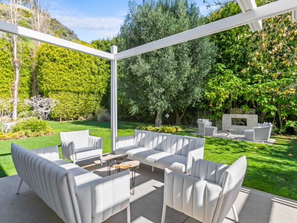 Malibu Vacation Pool Home Four Bedroom