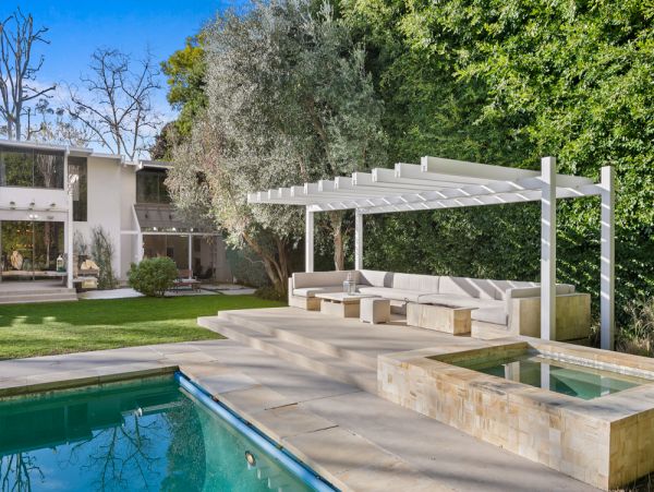 Malibu Vacation Pool Home Four Bedroom