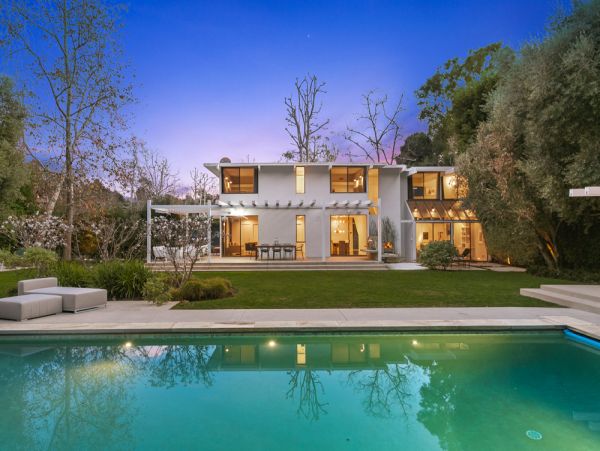 Malibu Vacation Pool Home Four Bedroom