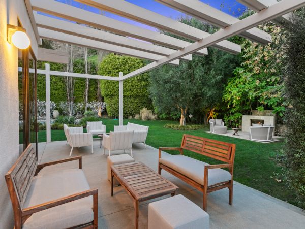Malibu Vacation Pool Home Four Bedroom