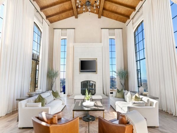 Luxury Malibu Private Vineyard 5 Bedrooms, Pool & Spa