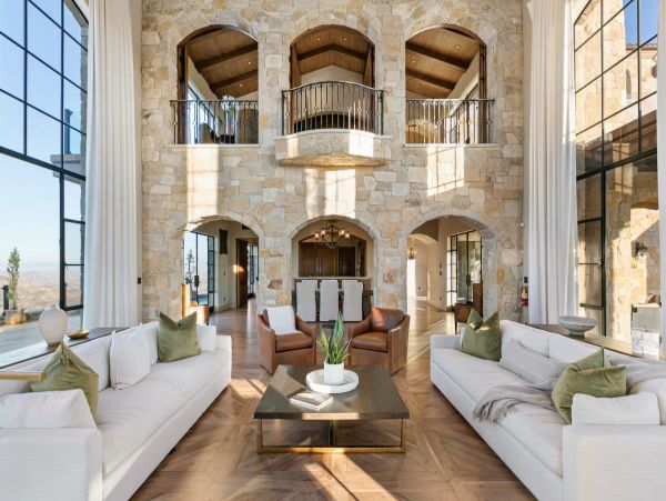 Luxury Malibu Private Vineyard 5 Bedrooms, Pool & Spa