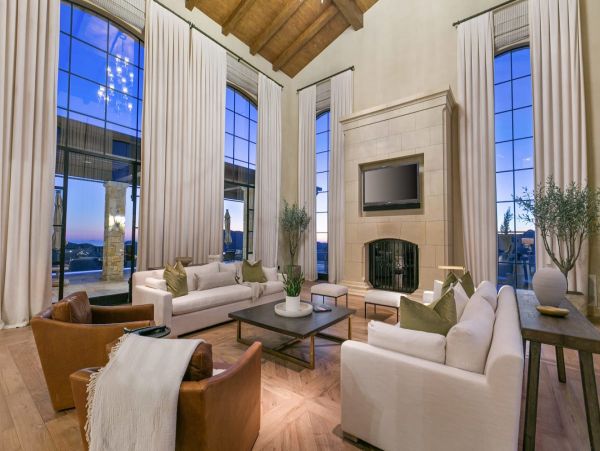 Luxury Malibu Private Vineyard 5 Bedrooms, Pool & Spa