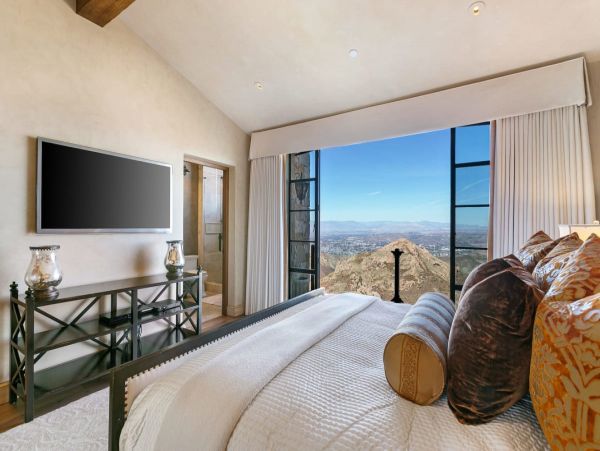 Luxury Malibu Private Vineyard 5 Bedrooms, Pool & Spa