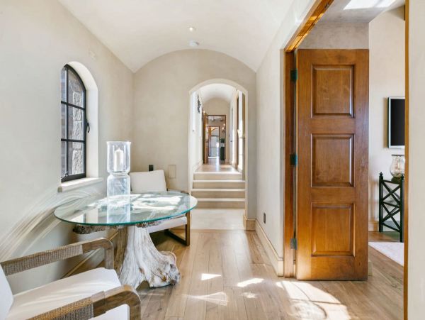 Luxury Malibu Private Vineyard 5 Bedrooms, Pool & Spa