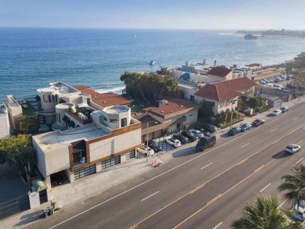 On Beach Malibu Vacation Studio