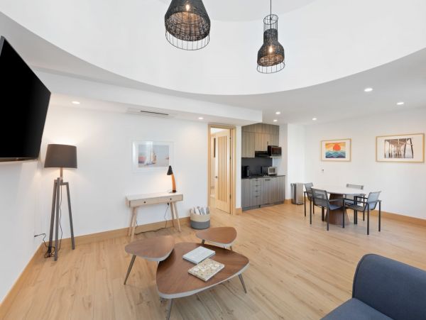 Malibu Condo 998536