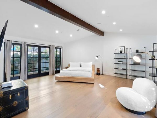 Los Angeles Vacation Pool Home Four Bedroom