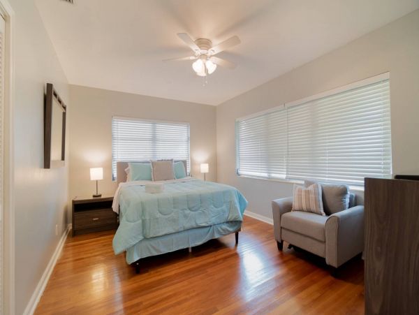 West Palm Beach Three Bedroom Vacation Home Sleeps 6 Guests