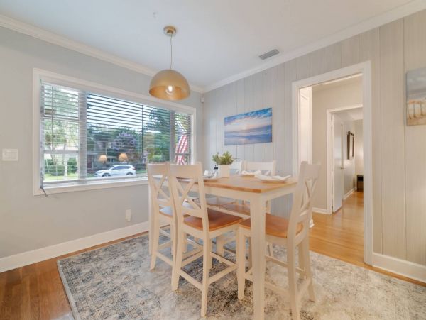 West Palm Beach Three Bedroom Vacation Home Sleeps 6 Guests