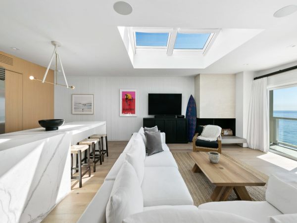 Ocean Views Luxury Vacation Condo in Malibu Two Bedrooms