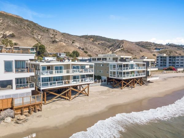 Ocean Views Luxury Vacation Condo in Malibu Two Bedrooms