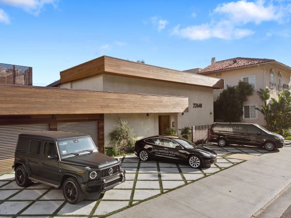 Malibu Condo 998542