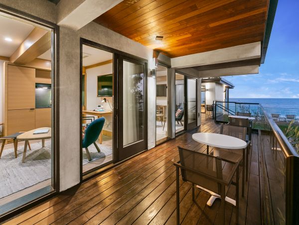Malibu Condo 998542