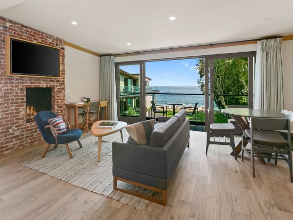 Malibu Condo 998543
