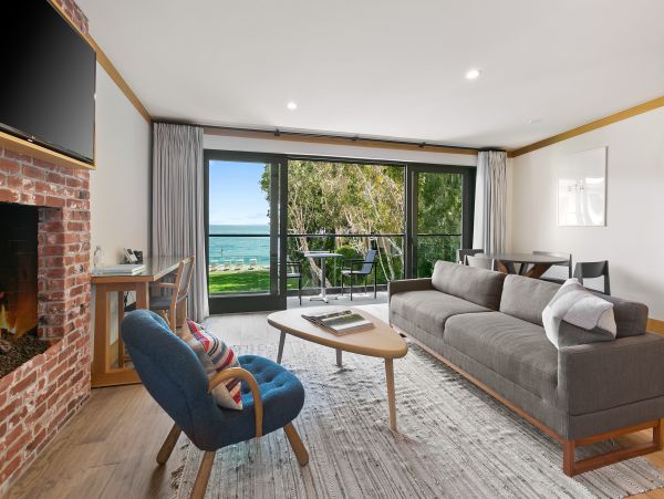 Malibu Condo 998543