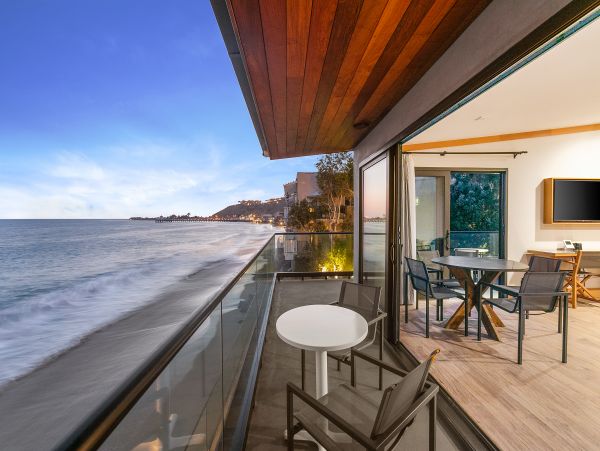 Spectacular Malibu Oceanfront Apartment Sleeps 4