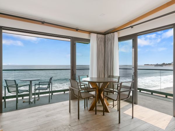 Spectacular Malibu Oceanfront Apartment Sleeps 4