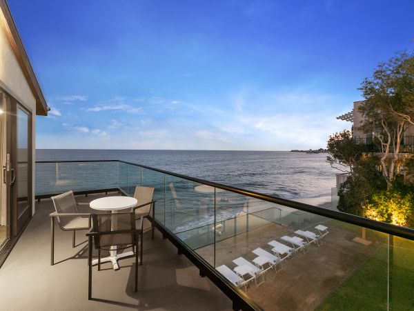 Spectacular Malibu Oceanfront Apartment Sleeps 4