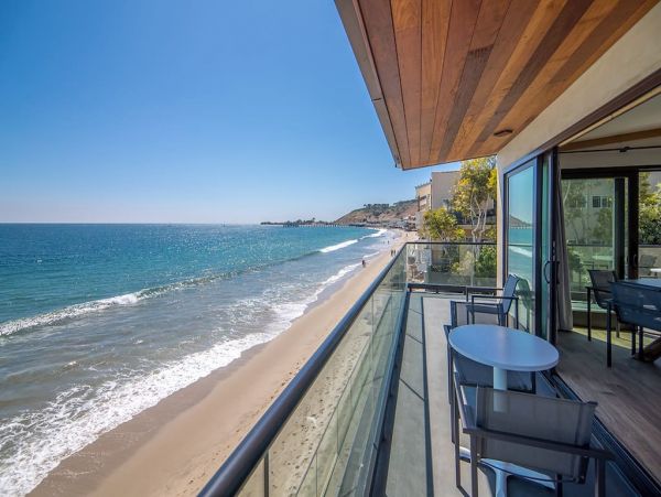 Spectacular Malibu Oceanfront Apartment Sleeps 4
