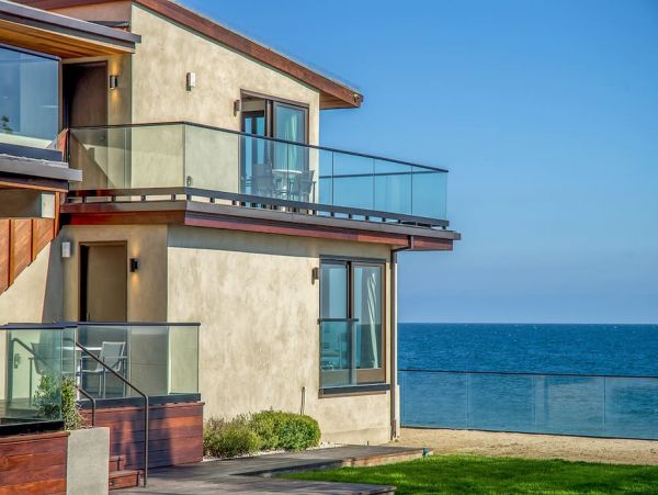 Spectacular Malibu Oceanfront Apartment Sleeps 4
