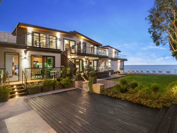 Spectacular Malibu Oceanfront Apartment Sleeps 4