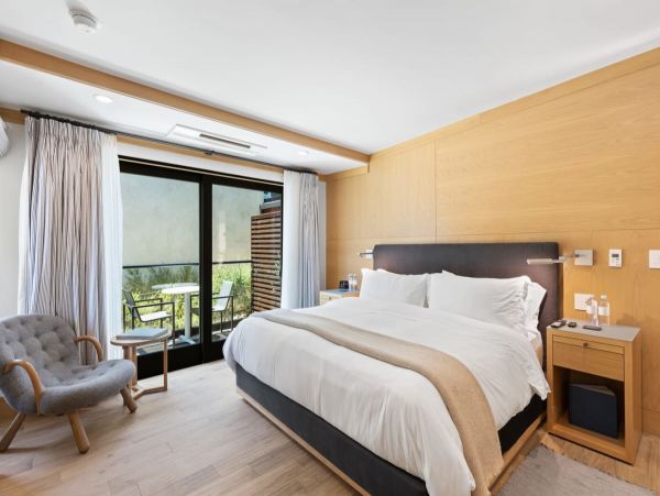 On Beach Malibu Vacation Studio Ocean Views