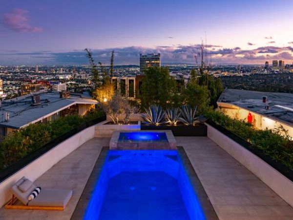 Los Angeles Vacation Home Three Bedroom