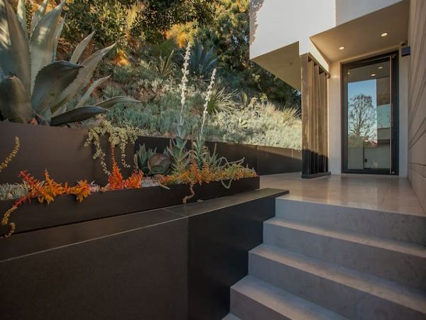 Los Angeles Vacation Home Three Bedroom