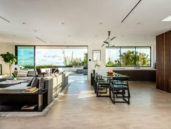 Los Angeles Vacation Home Three Bedroom