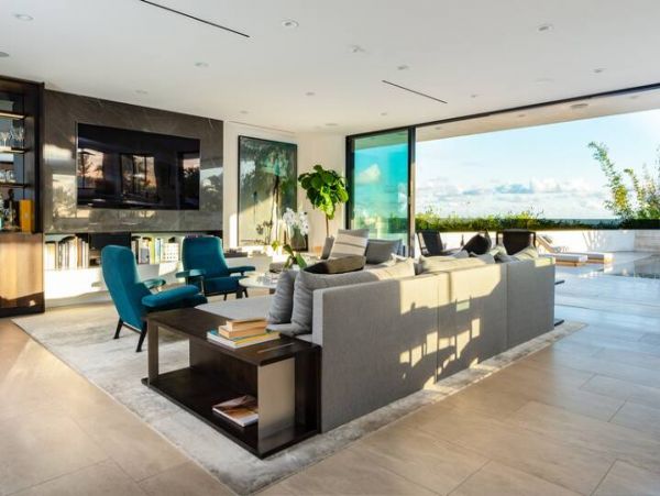 Los Angeles Vacation Home Three Bedroom