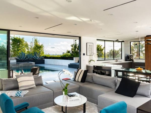Los Angeles Vacation Home Three Bedroom