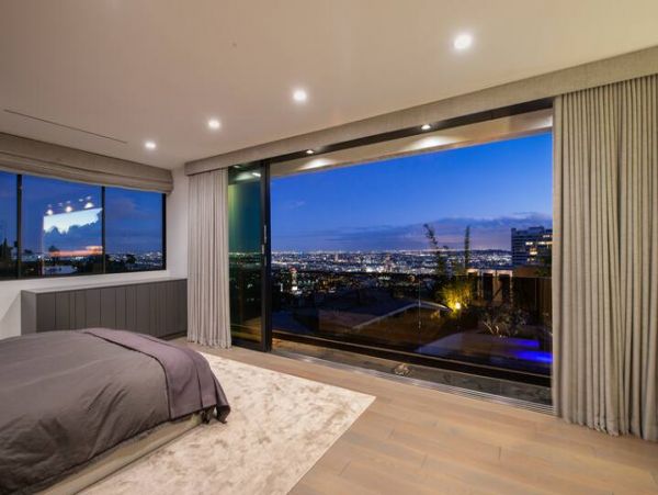 Los Angeles Vacation Home Three Bedroom