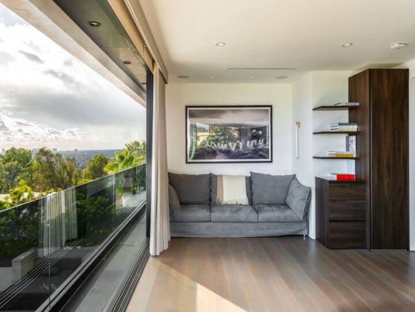 Los Angeles Vacation Home Three Bedroom