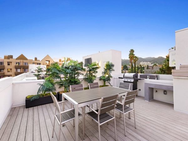 Los Angeles Vacation Home Three Bedroom