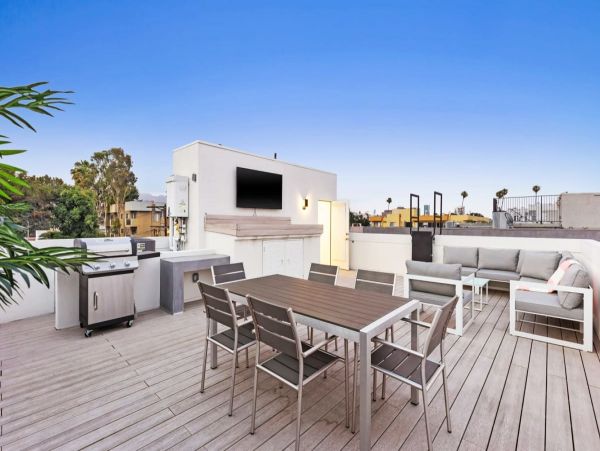 Los Angeles Vacation Home Three Bedroom