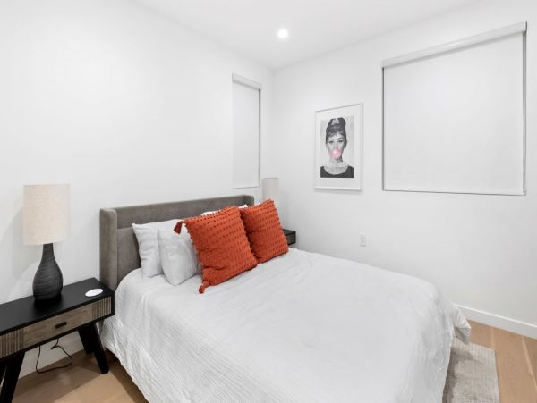 Los Angeles Vacation Home Three Bedroom