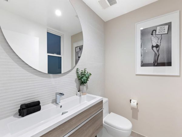 Los Angeles Vacation Home Three Bedroom