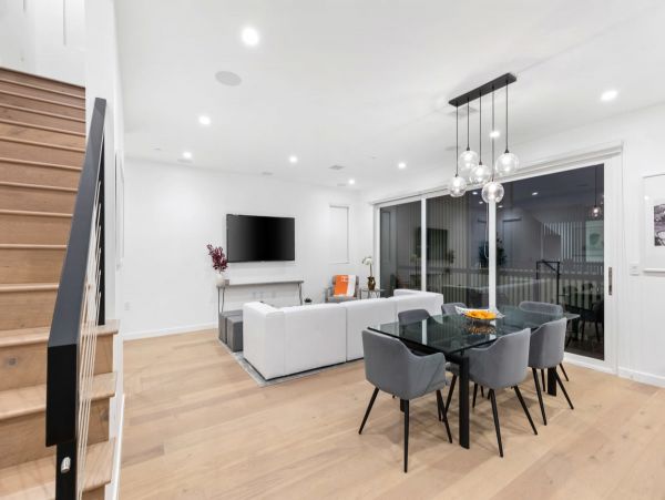 Los Angeles Vacation Home Three Bedroom