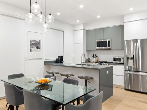 Los Angeles Vacation Home Three Bedroom