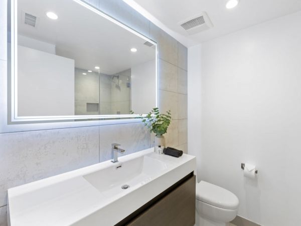 Los Angeles Vacation Home Three Bedroom