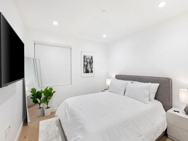 Los Angeles Vacation Home Three Bedroom