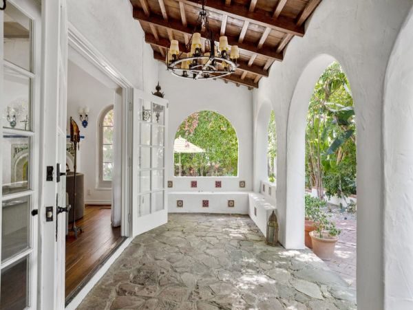 Los Angeles Vacation Pool Home Four bedroom