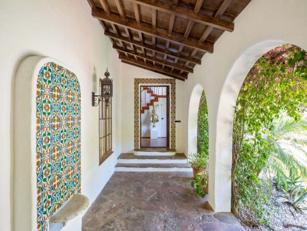 Los Angeles Vacation Pool Home Four bedroom