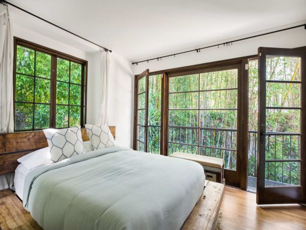 Los Angeles Vacation Pool Home Four bedroom
